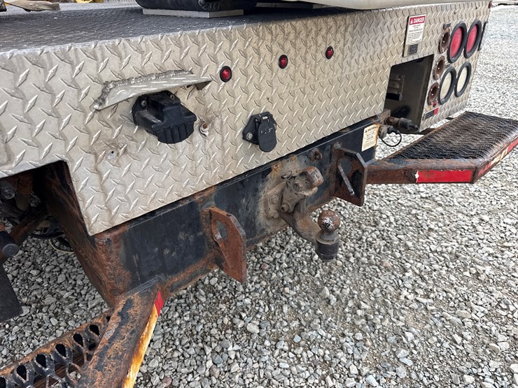 2015-ford-f550-image-28