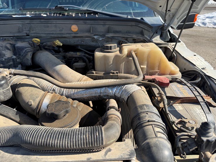 2014-ford-f550-xl-image-34