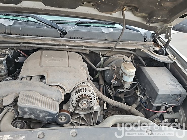 2013-chevrolet-silverado-1500-image-16