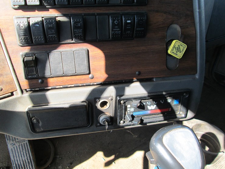 1999-caterpillar-c7-image-41