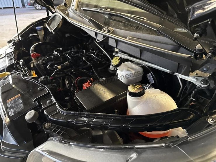 2019-ford-transit-image-16