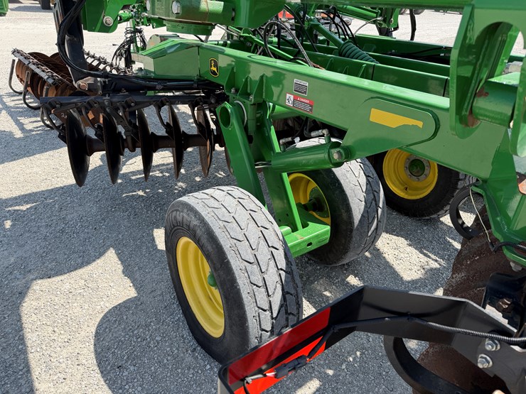 2014-john-deere-2623-image-15
