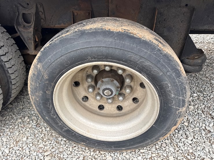 1999-international-4900-image-75