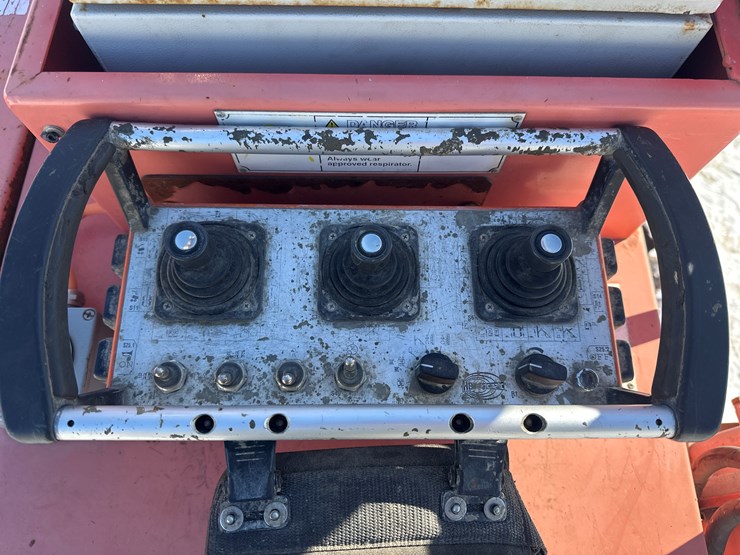 2009-sandvik-dc302r-image-28