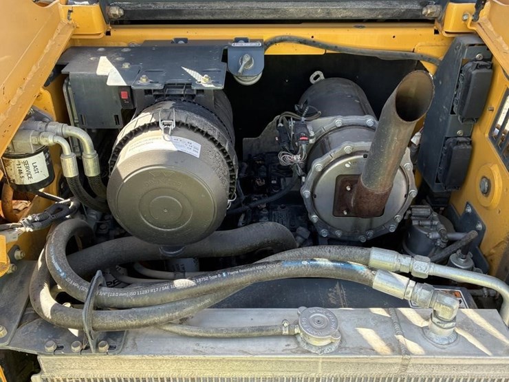 2018-gehl-rt165-image-22