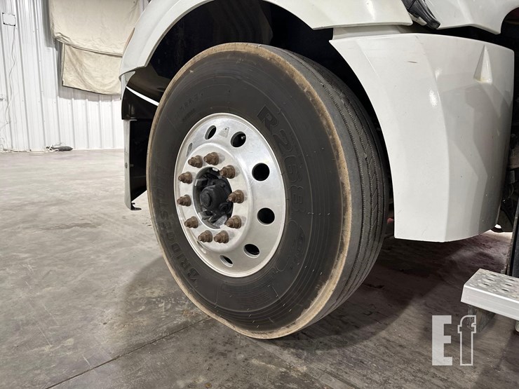 2017-international-prostar-image-28