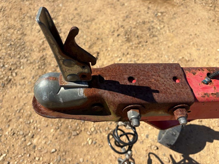 four-winns-"180-freedom"-ski-boat-w/-trailer-image-9