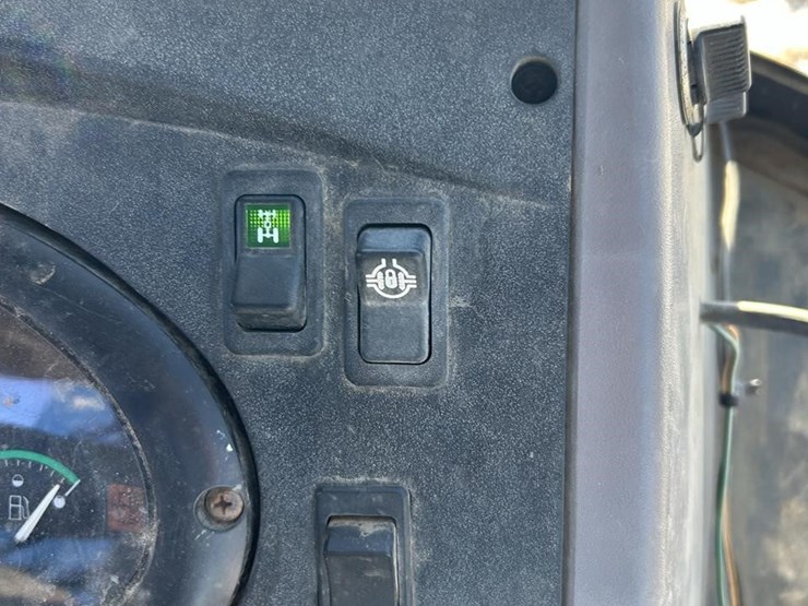 2000-case-570m-xt-image-47