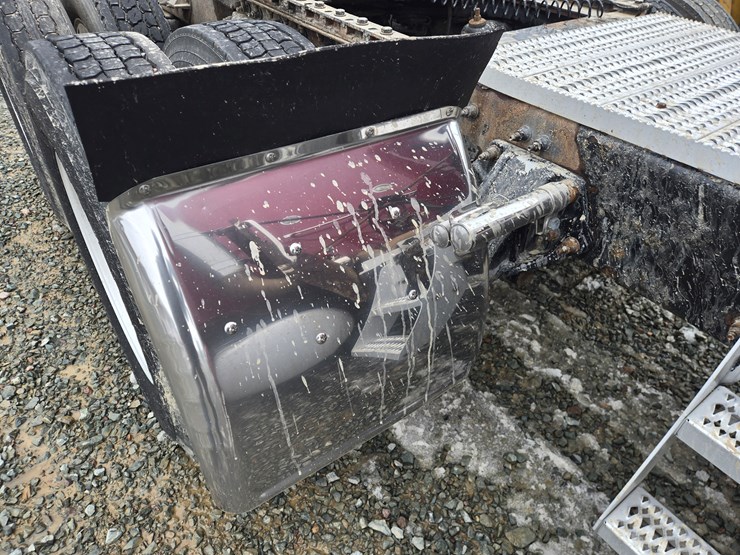 2007-peterbilt-387-image-26