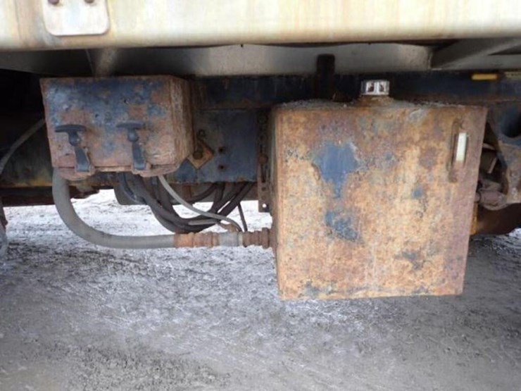 2006-ford-f650-xlt-image-38