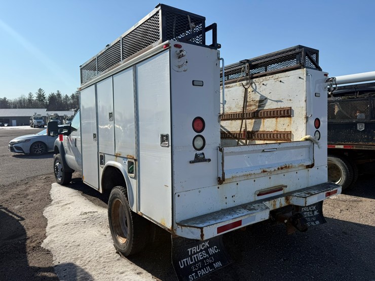 2012-ford-f550-xl-image-3