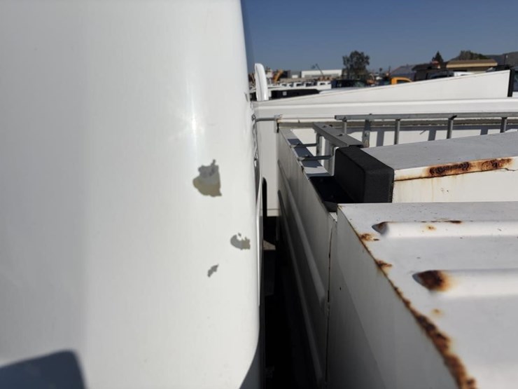 2012-chevrolet-2500-image-38