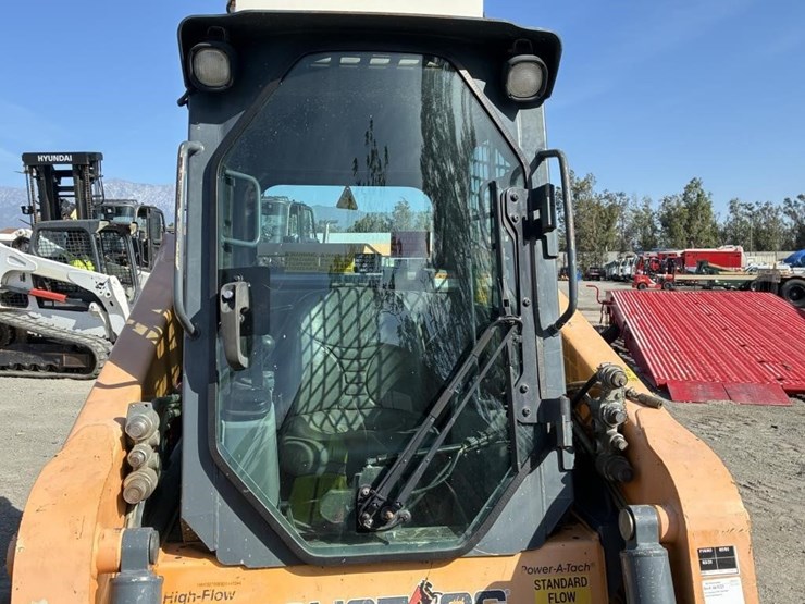 2011-mustang-2700v-image-12