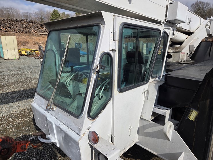 massey-ferguson-8-image-47