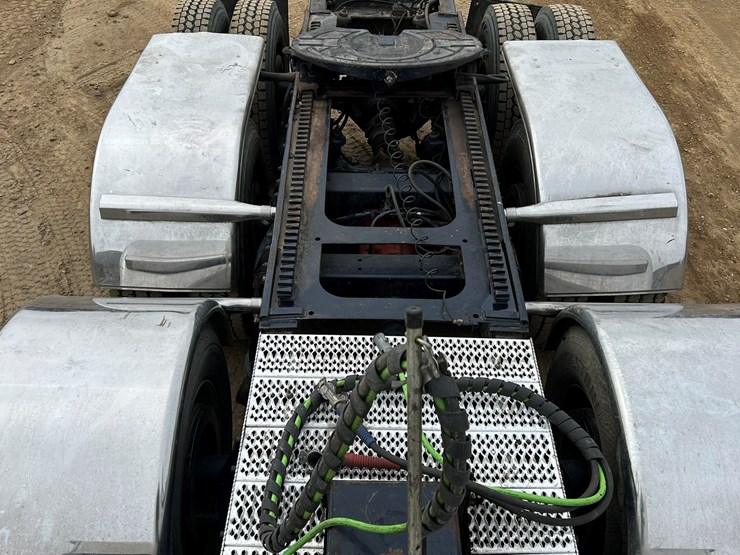 2006-caterpillar-c15-image-29