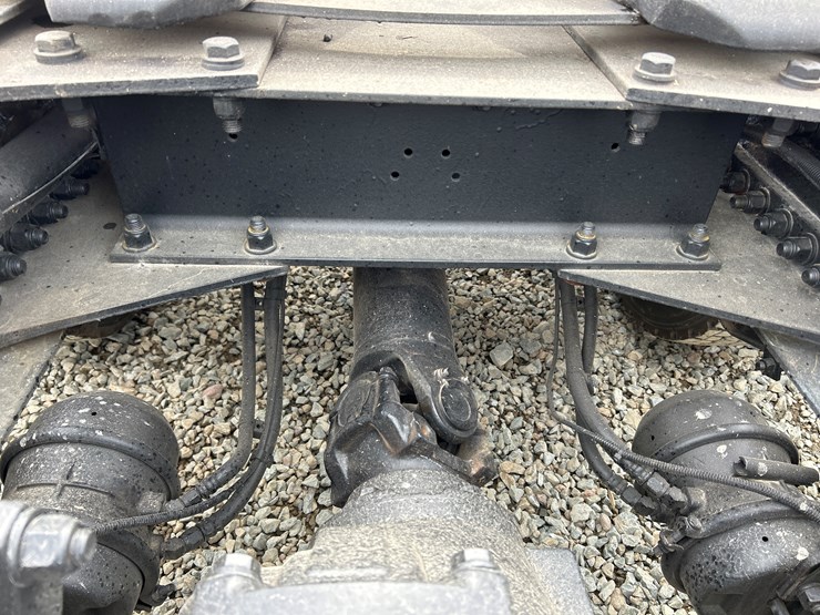 2015-kenworth-t680-image-26