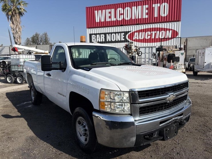 2007-chevrolet-silverado-2500hd-image-2