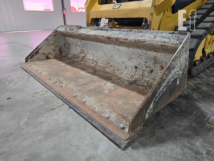 2020-caterpillar-249d-image-9