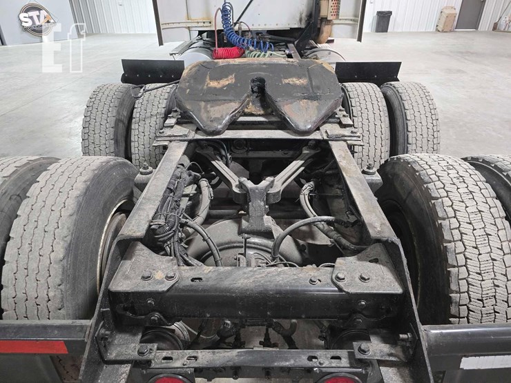 2003-kenworth-t800-image-17