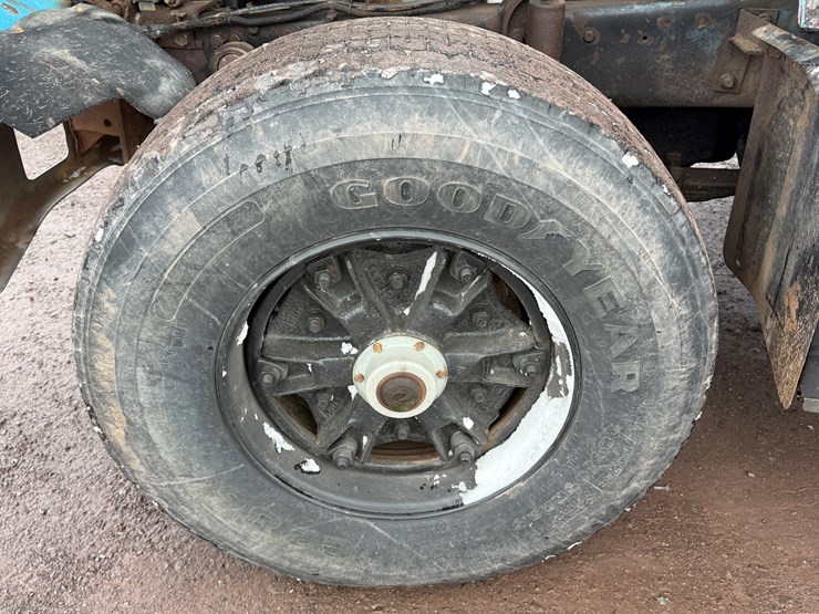 #1056-•-1989-mack-quad-axle-dump-truck-image-59