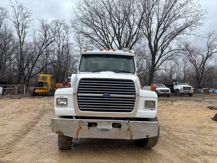 1997-ford-lt8000-image-6