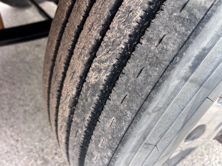 1999-peterbilt-379-image-91