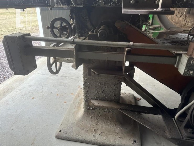 vintage-table-saw-image-4