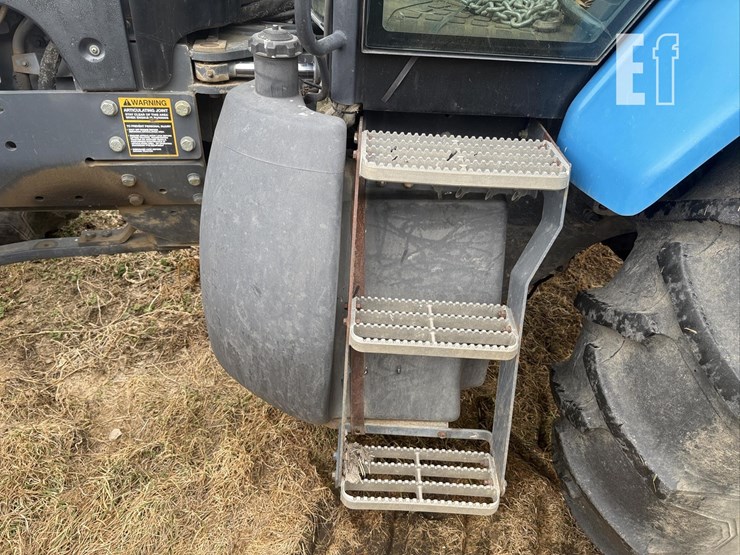 new-holland-tv140-image-23