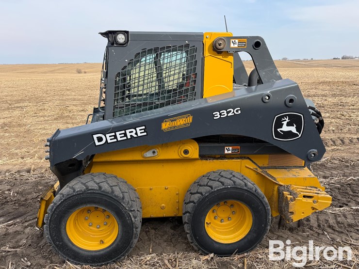 2022-deere-332g-image-8