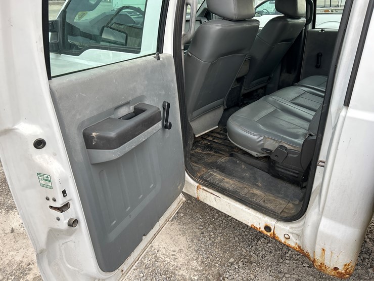 2011-ford-f350-image-35