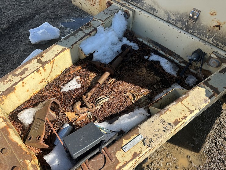 #60115-•-ingersoll-rand-1070-towable-air-compressor-image-13