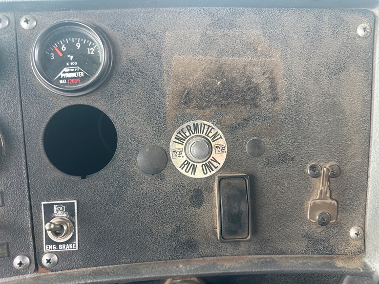 1986-mack-dm686s-image-32