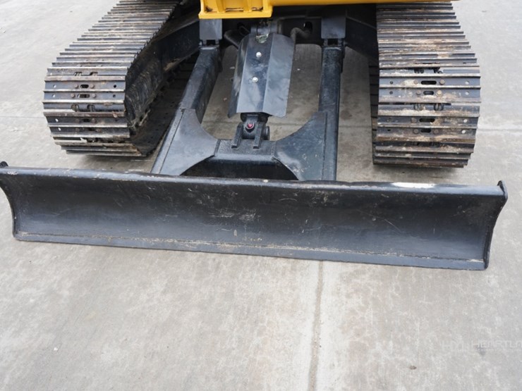 2014-caterpillar-305.5e-image-29