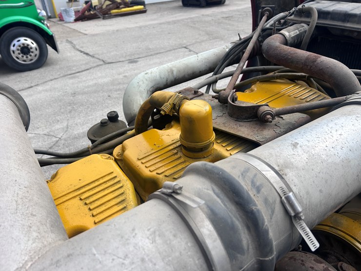 1998-peterbilt-379-image-71