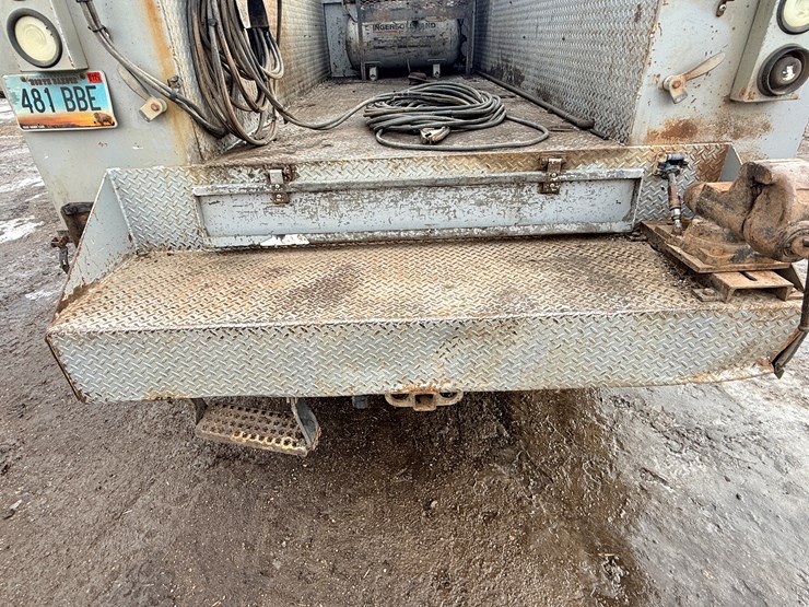 2004-caterpillar-c7-image-28