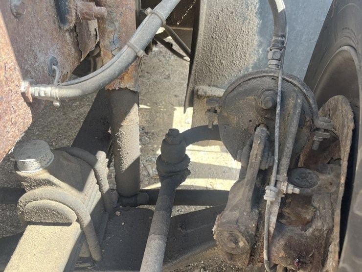 #1556-•-1999-mack-e7-460-day-cab-truck-tractor-image-32