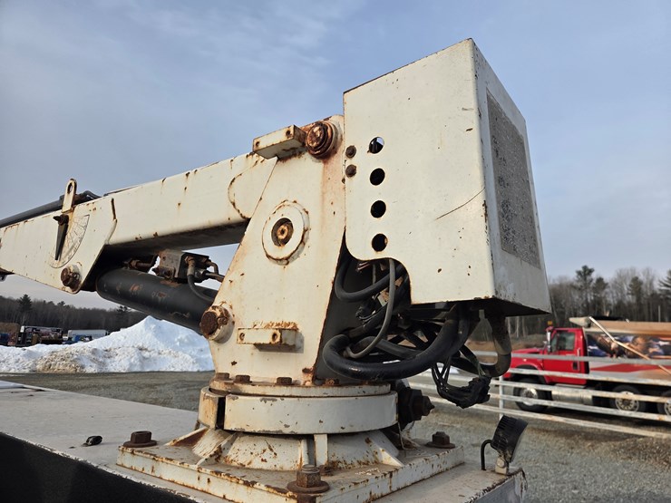 2018-ford-f550-xl-image-35