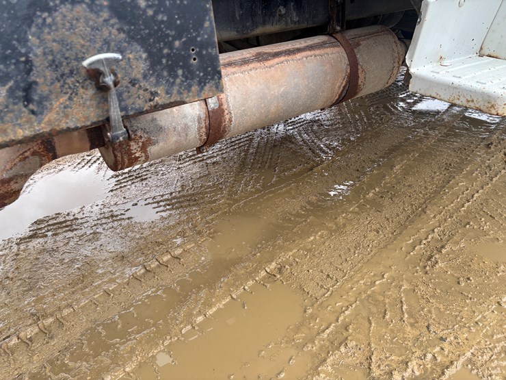 1997-ford-lt8000-image-102