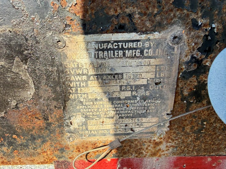 #1099-•-butler-26'-equipment-trailer-image-21