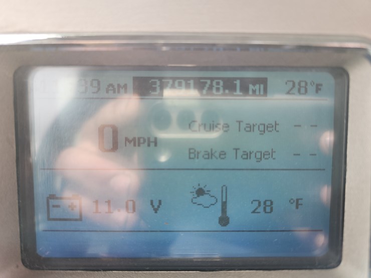 2014-massey-ferguson-8-image-34