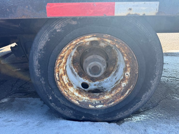 #1099-•-butler-26'-equipment-trailer-image-32