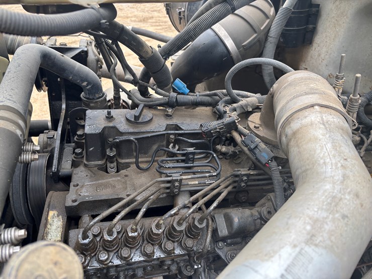 1997-ford-lt8000-image-25