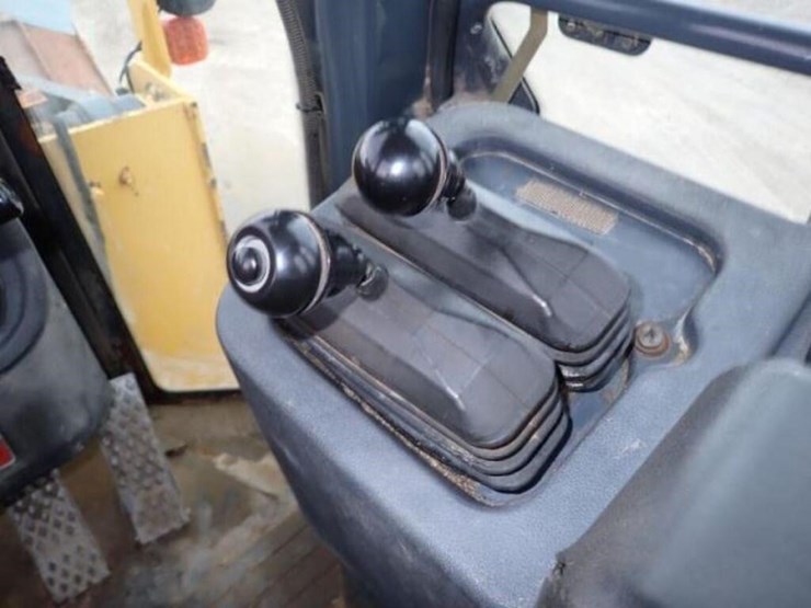 2006-deere-624j-image-14