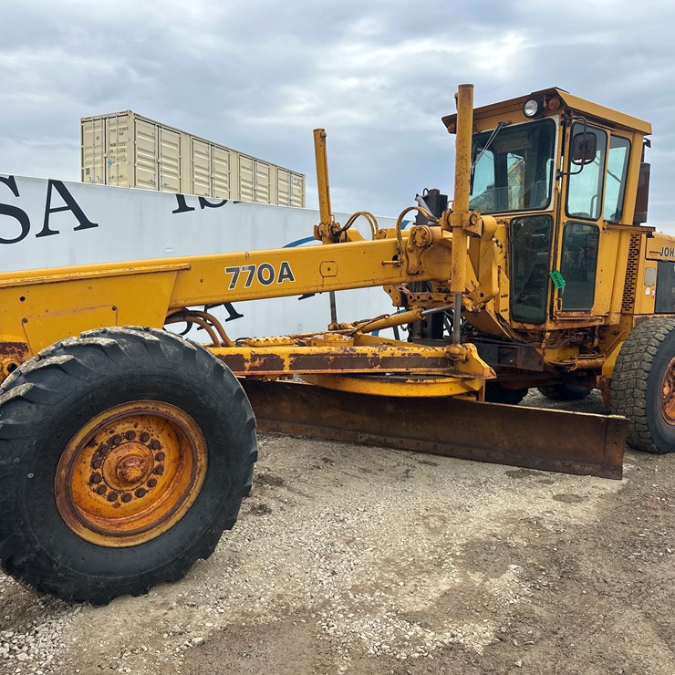 DEERE 770A