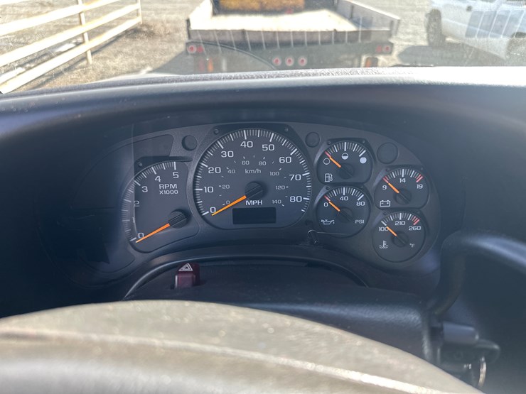 2005-massey-ferguson-8-image-31