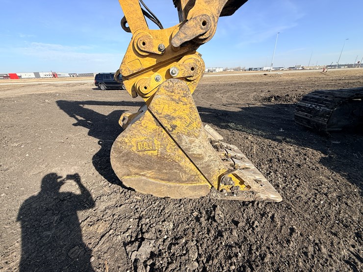 caterpillar-340-image-22