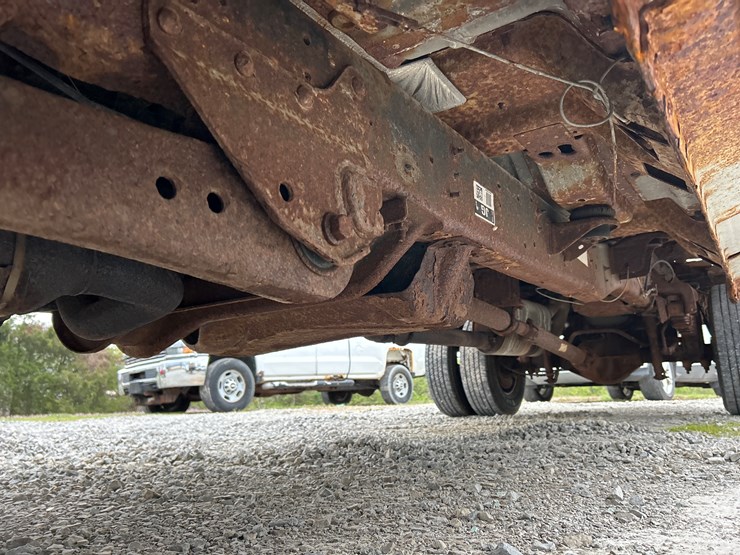 2011-ford-f350-image-26