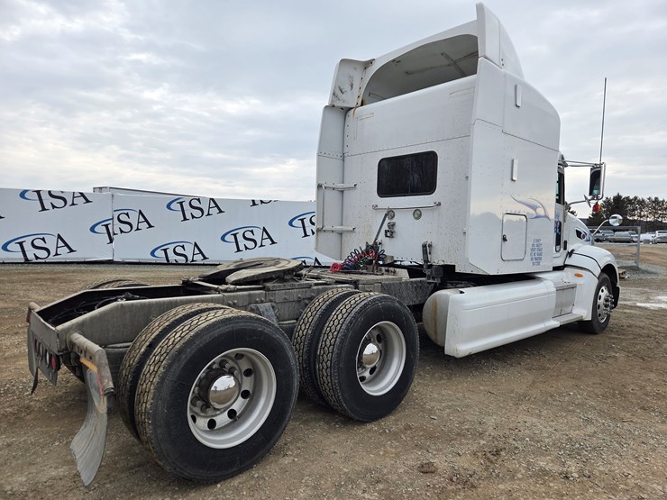 2007-peterbilt-579-image-5