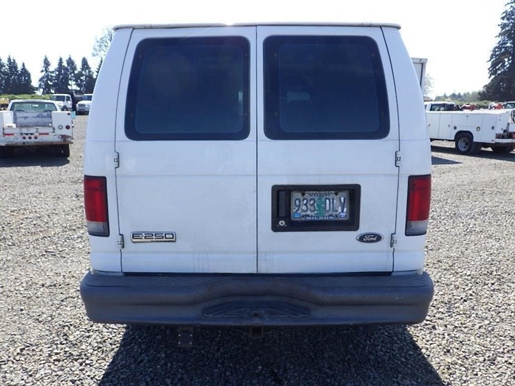 2007-ford-cargo-image-6