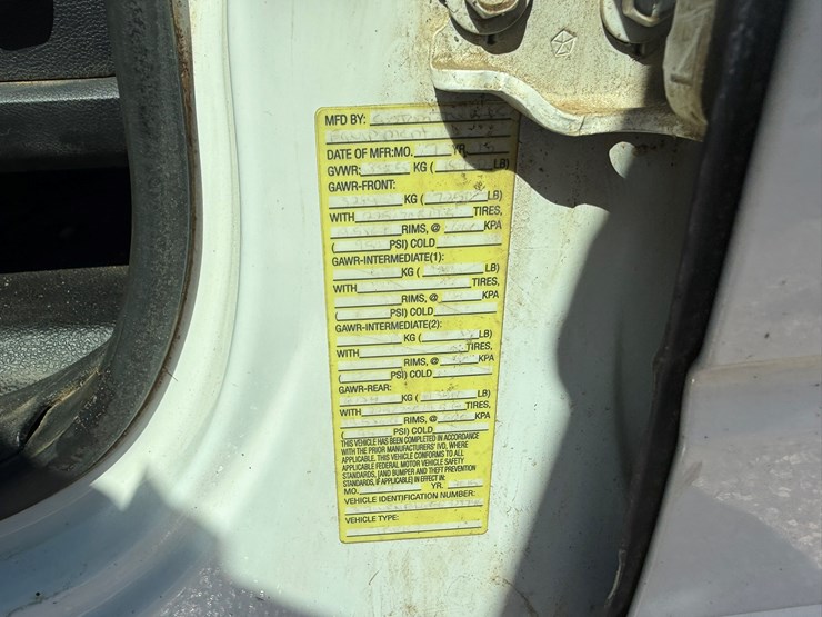 #1064-•-2015-ram-5500-heavy-duty-service-truck-image-47